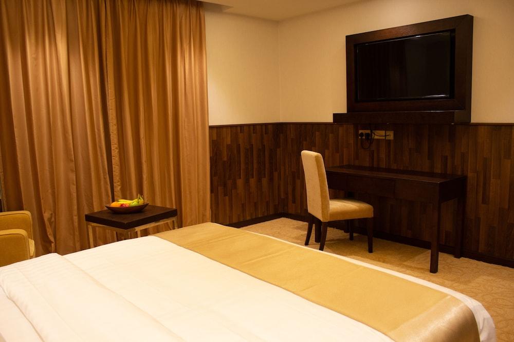 The Secure Inn Hotel Μουσκάτ Εξωτερικό φωτογραφία