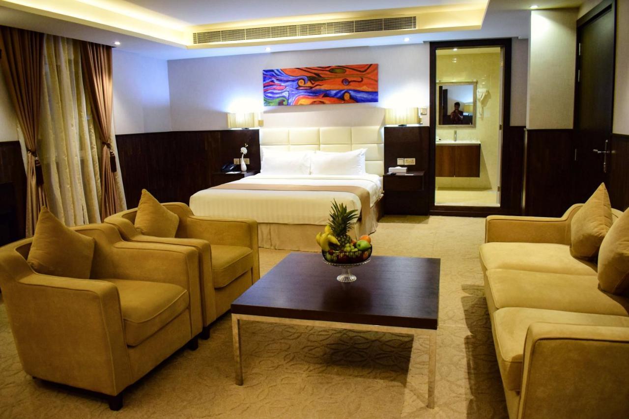 The Secure Inn Hotel Μουσκάτ Εξωτερικό φωτογραφία