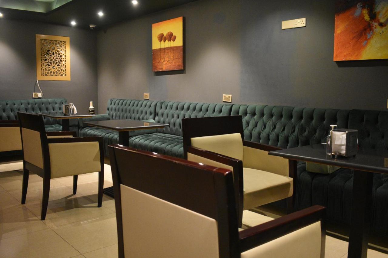 The Secure Inn Hotel Μουσκάτ Εξωτερικό φωτογραφία